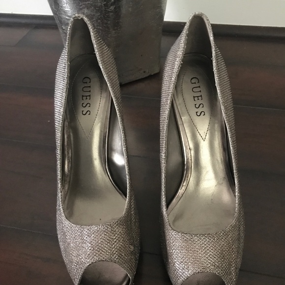 Guess Heels - Picture 2 of 3